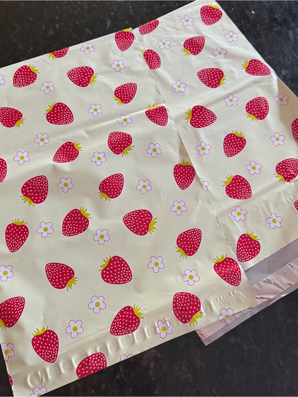 20 Poly Mailer Bags Strawberry Print, 13” x 10”